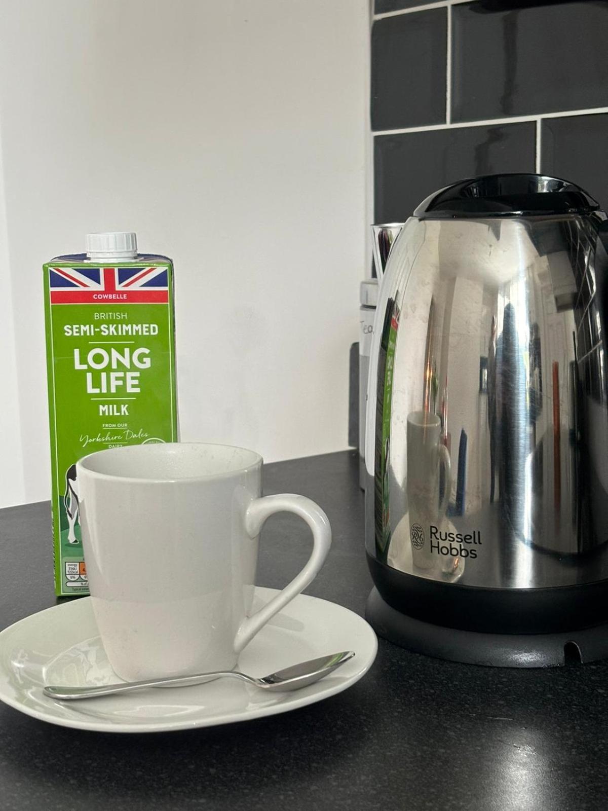 3-Bed Home From Home, Sleeps 6, Great For Contractors, Close To Gulliver'S Valley Theme Park, Free Parking, Hot Tub, Couple Retreat Sheffield Luaran gambar